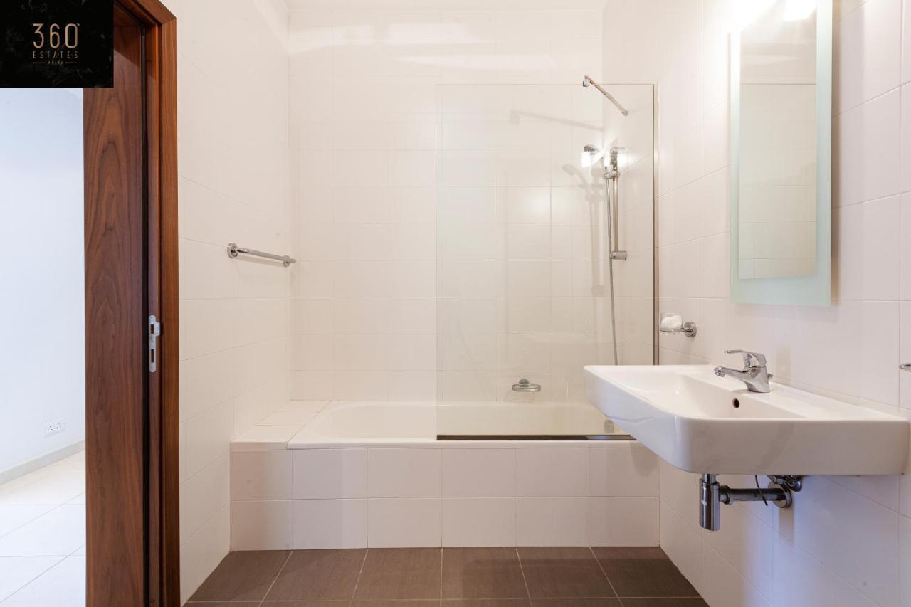 Pender Lux Complex - 3Br Unit With Private Parking By 360 Estates Leilighet Saint Julian's Eksteriør bilde